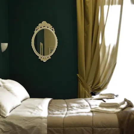Il Viaggio Di Dante Historical Center Bed and Breakfast Nápoles Habitación foto